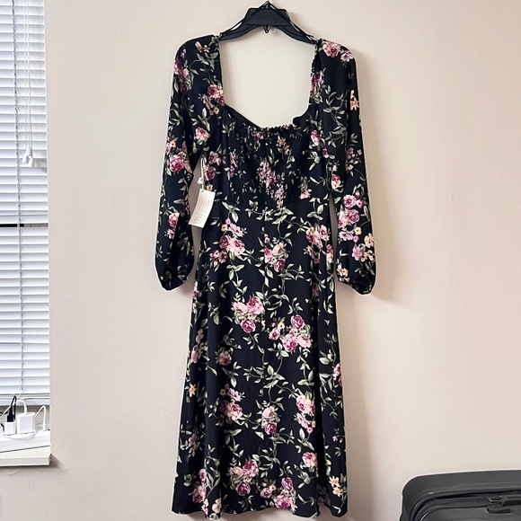Forever 21 Women's Black Long Sleeves Floral Print A-Line Midi Dress (S/M) - Picture 4 of 4